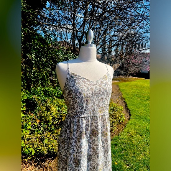 LOFT Floral 🌺 Maxi Dress in White and Pink - Picture 1 of 8